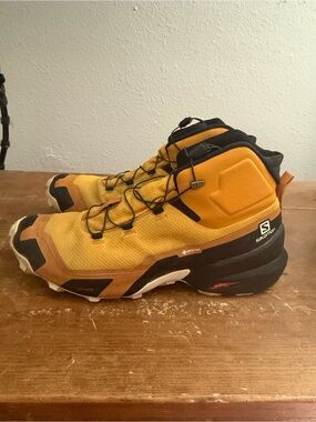 Salomon Men's Yellow and Brown Trail Boots with Black Accents